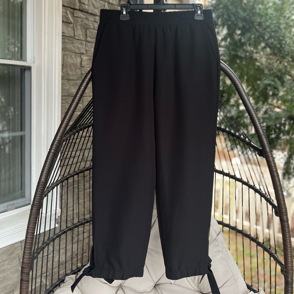 TOUCHD NEW BLACK WIDD LEGS PANTS WITH TIES AT THE BOTTOM SIZE LARGE